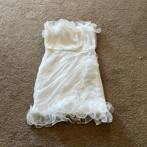 Dress - Picture 5 of 9